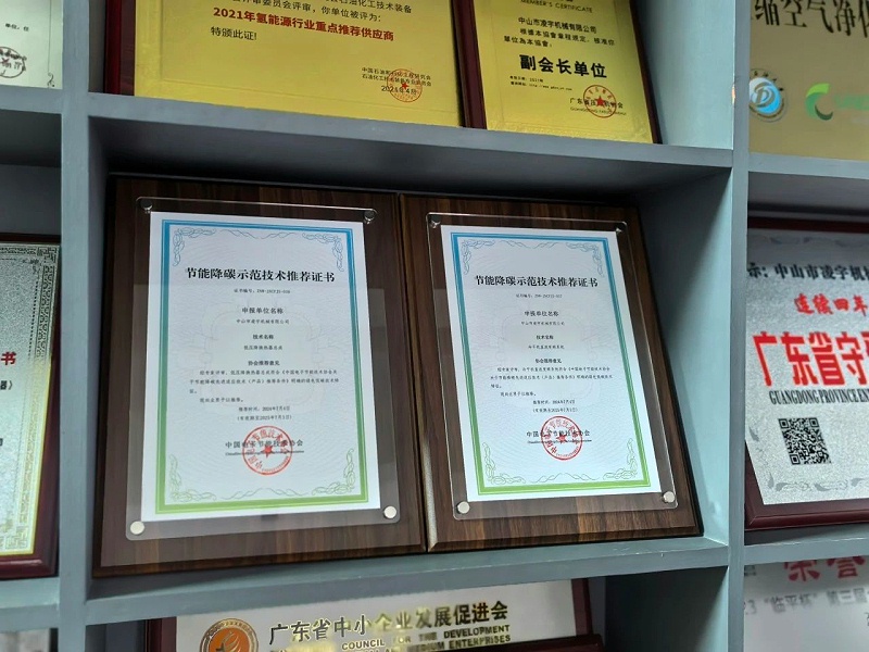 凌宇
